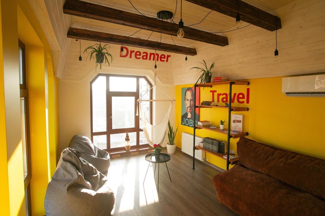 Dream Hostel Khmelnytskyi エクステリア 写真