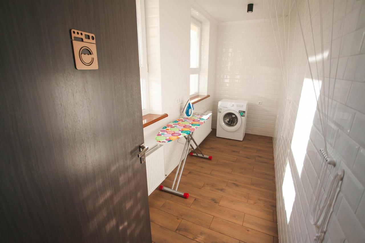Dream Hostel Khmelnytskyi エクステリア 写真