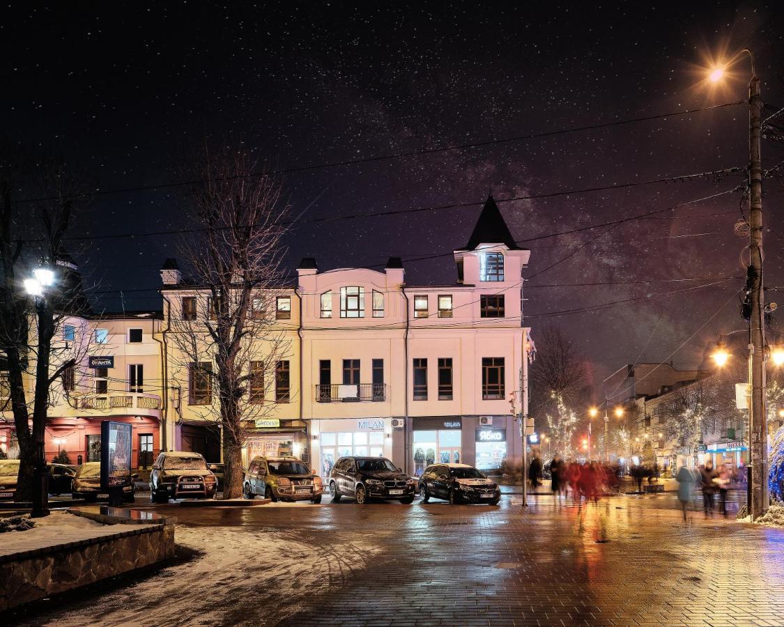 Dream Hostel Khmelnytskyi エクステリア 写真